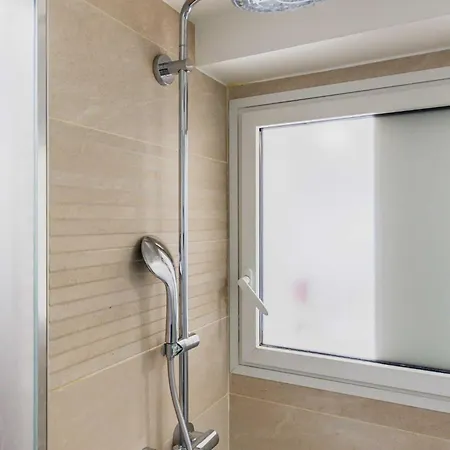 Exceptional With Garden - 3br-6p -